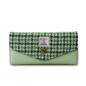 Front image of the Islander Green Dogtooth Harris Tweed Large Ladies Clasp Purse.
