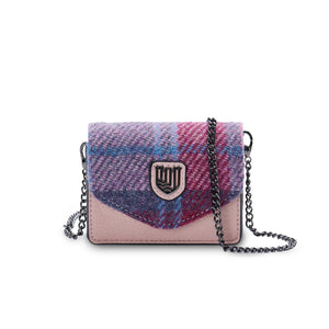 Pink and Blue Tartan Card Case with Detachable Chain: Elegant pink and blue tartan card case with a detachable chain strap, perfect for crossbody carrying.