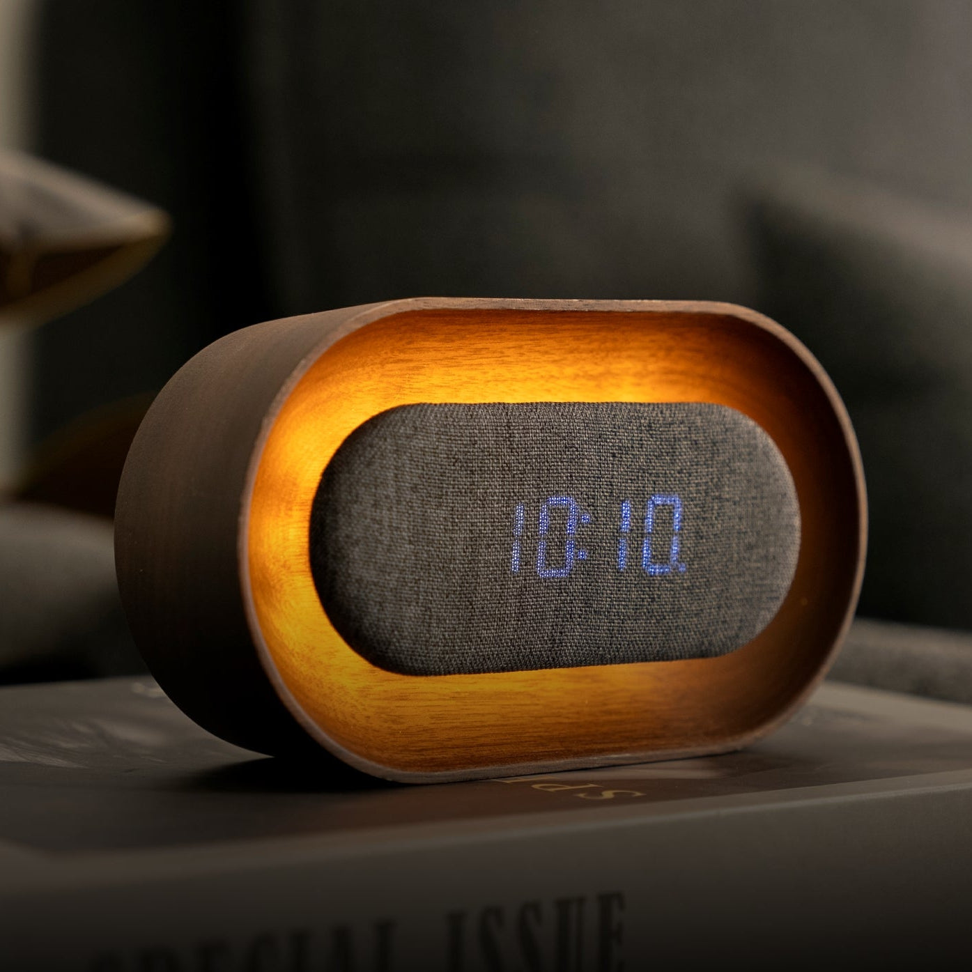 Lumos Clock : Oval Walnut