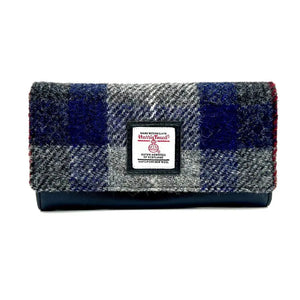 Blue Check Tweed Envelope Purse: A stylish Harris Tweed envelope purse in a captivating blue check pattern with contrasting vegan leather trim.