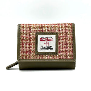 Maple Tweed Trifold Purse: A warm Harris Tweed trifold purse in maple tweed with olive vegan leather trim.