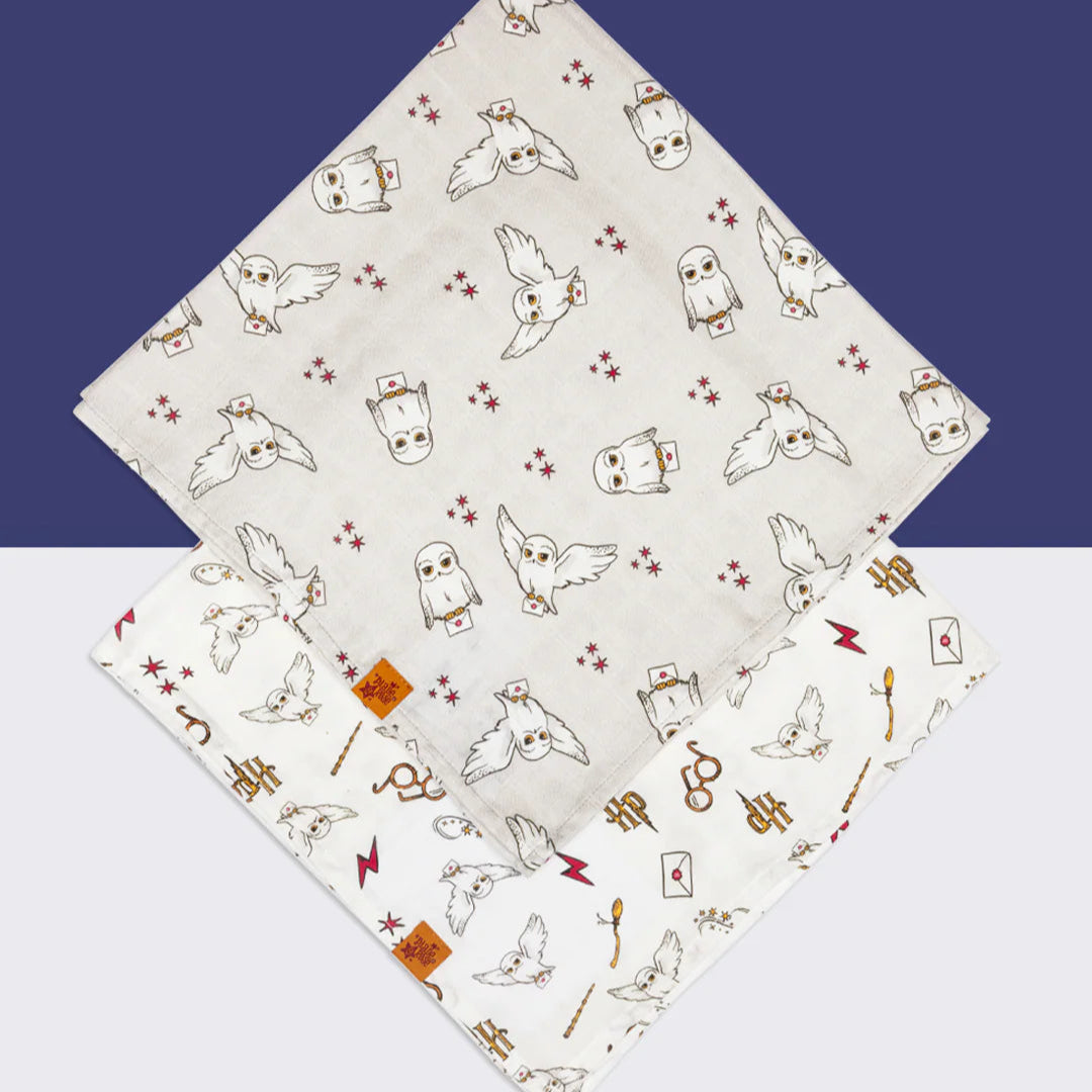 Harry Potter Hedwig muslin squares with owl and star print – 2 pack baby swaddle cloths.