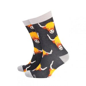 Highland Cows Men’s Bamboo Socks – Fun Scottish cow print on breathable, sustainable bamboo fabric, perfect for comfort and eco-friendly wear.