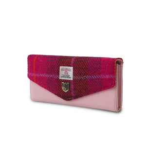 Ladies Harris Tweed Large Clasp Purse with a pink PU leather body and finished with a Red Tartan patterned fabric. 
