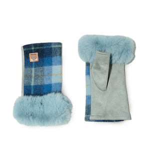 Ladies blue tartan lambswool mittens with stylish faux fur cuff and a pale blue underside.