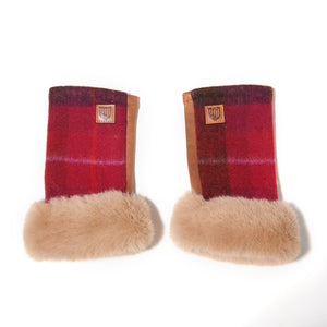 Ladies lambswool mittens in Red Tartan with a faux fur cuff.