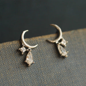 Sterling Silver Moon Stud Earrings with Crystal Accents – Crescent Moon Design.