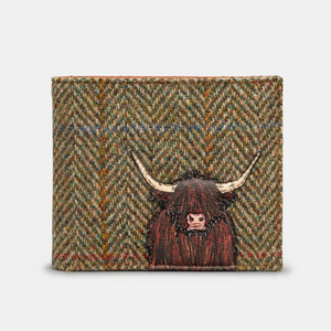 Front View: A brown tweed and leather men’s wallet featuring a detailed Highland cow applique on the front, adding a rustic and traditional Scottish touch.