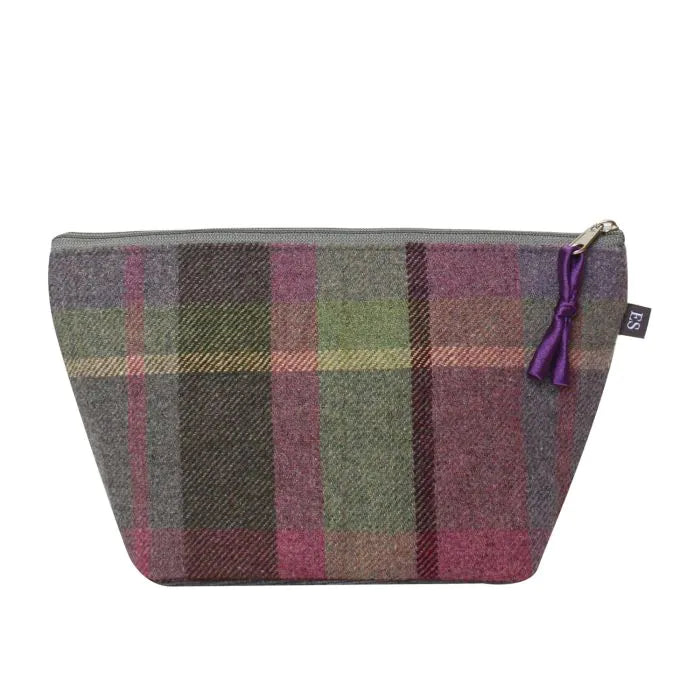 Cat and Flower Applique Make Up Bag interior showing storage space