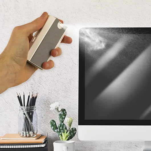 Handheld gadget cleaner polishing computer screen