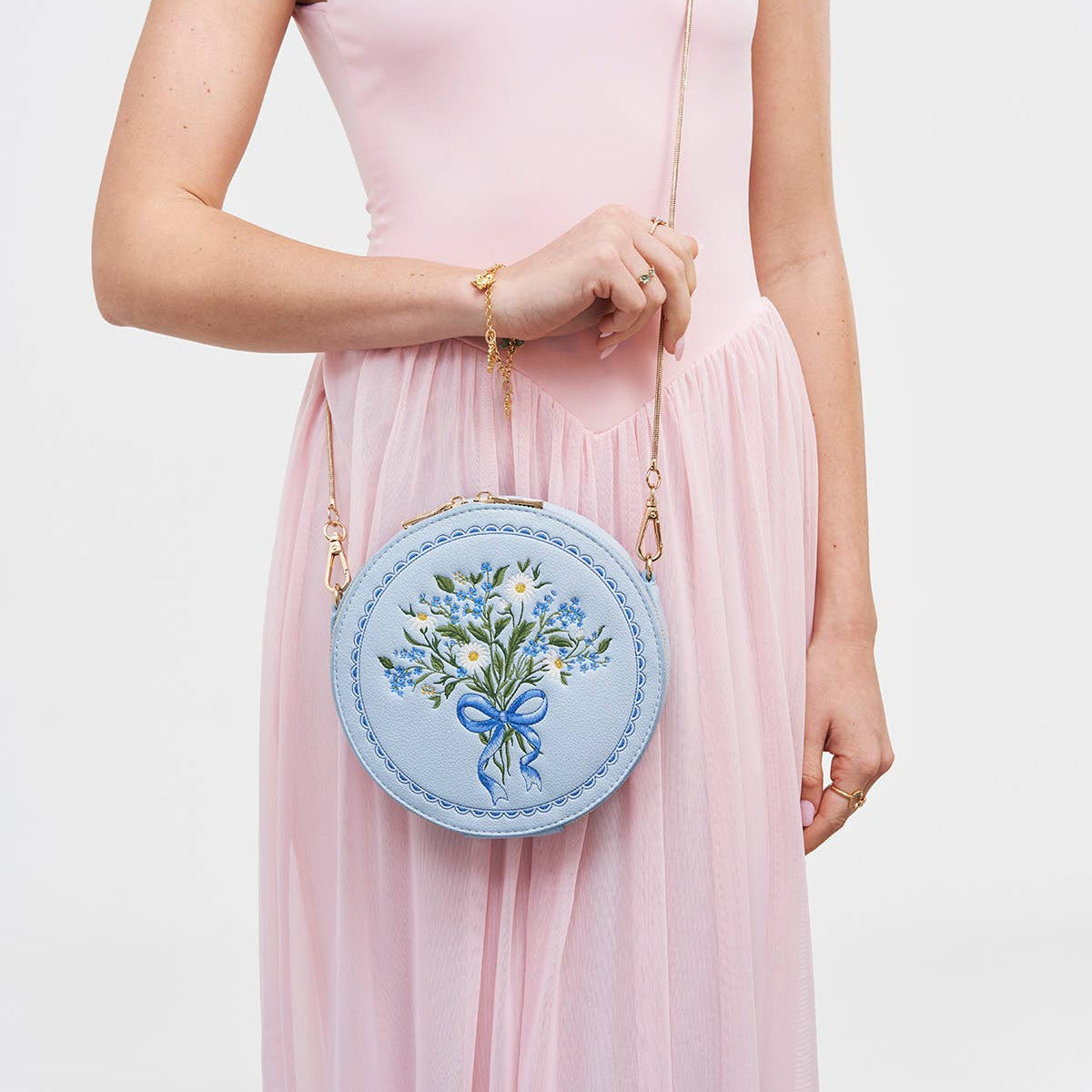 On Model - Crossbody Styling